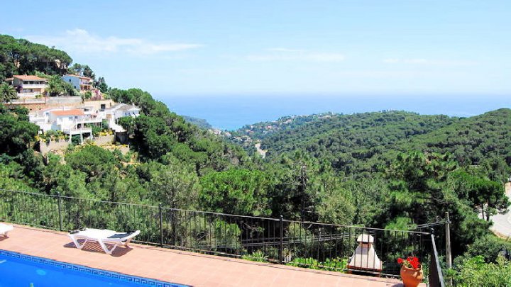Ferienhaus mit privatem Pool und traumhaftem Meerblick an der Costa Brava