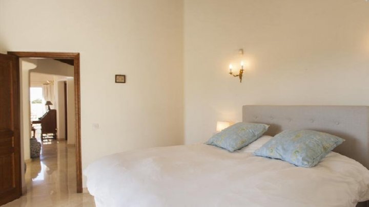 Exklusive mediterrane Ferienvilla in Altea (Costa Blanca) mit Bergblick und großem Pool zu verkaufen