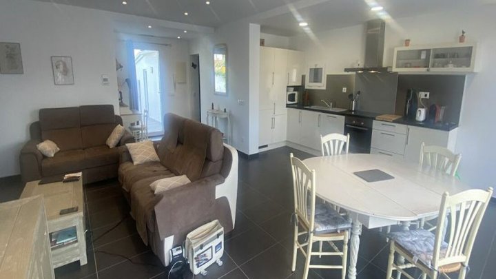 Empuriabrava holiday home on the canal with private pool and boat mooring 12m
