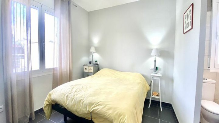 Empuriabrava holiday home on the canal with private pool and boat mooring 12m