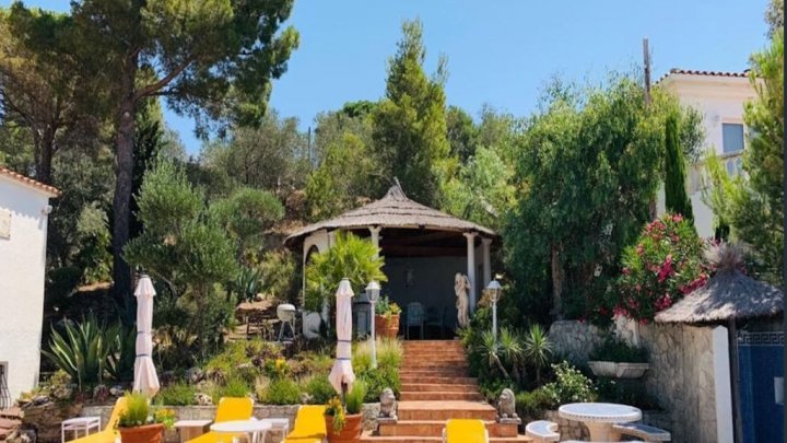 Exclusiva casa de vacaciones en Roses - España - piscina privada - vistas al mar en venta