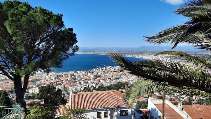 Exclusiva casa de vacaciones en Roses - España - piscina privada - vistas al mar en venta