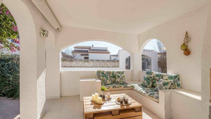 Empuriabrava Ferienhaus renoviert - mit Tourismus Lizenz -zu verkaufen