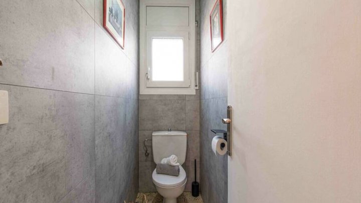 Empuriabrava Ferienhaus renoviert - mit Tourismus Lizenz -zu verkaufen