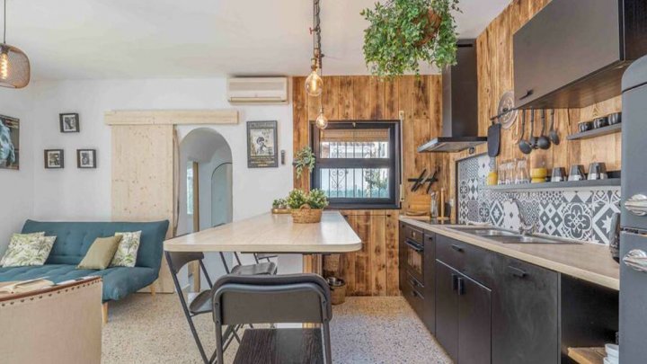 Empuriabrava Ferienhaus renoviert - mit Tourismus Lizenz -zu verkaufen
