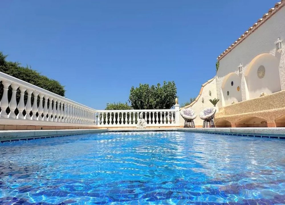 Luxusvilla in Roses – Meerblick, Privatpool