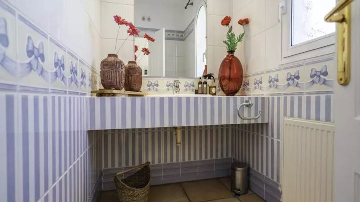 Zu verkaufen: Exklusive Luxusvilla in Roses – Meerblick, Privatpool