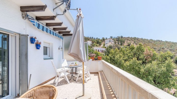 Holiday villa in Spain on the Costa Brava with private pool and views over the Bay of Rosas