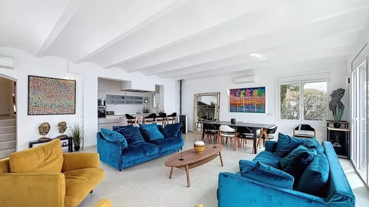 Mediterranes Luxus-Anwesen mit traumhaftem Meerblick zu verkaufen