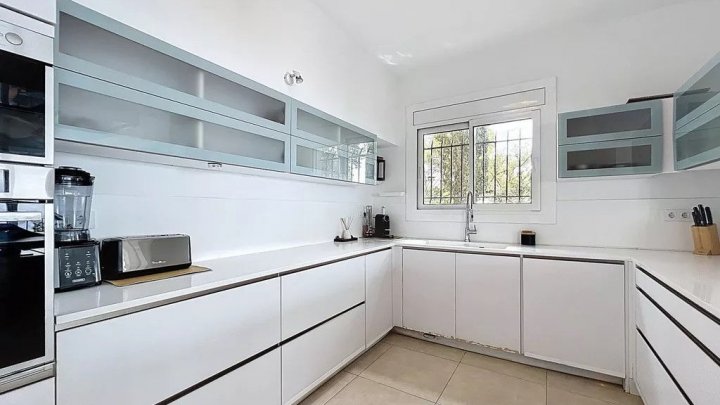 Mediterranes Luxus-Anwesen mit traumhaftem Meerblick zu verkaufen