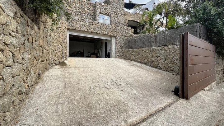 Mediterranes Luxus-Anwesen mit traumhaftem Meerblick zu verkaufen