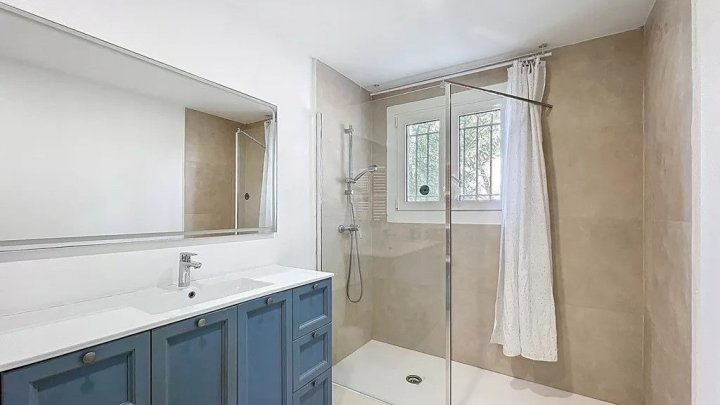 Mediterranes Luxus-Anwesen mit traumhaftem Meerblick zu verkaufen