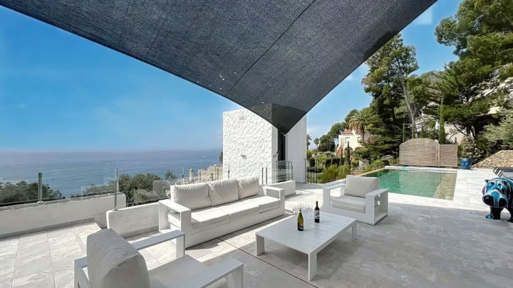 Mediterranes Luxus-Anwesen mit traumhaftem Meerblick zu verkaufen