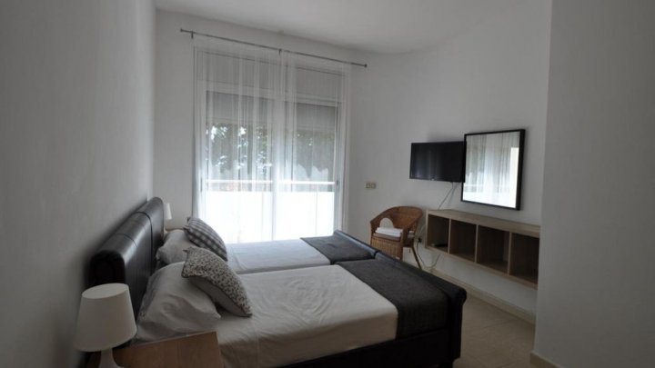 Traumhafte Villa mit Meerblick & Touristenlizenz in Serra Brava 