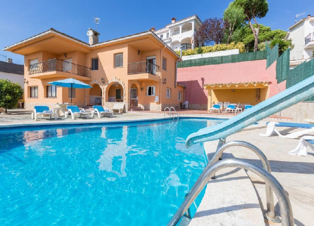 Großes Ferienhaus in Blanes zu verkaufen
