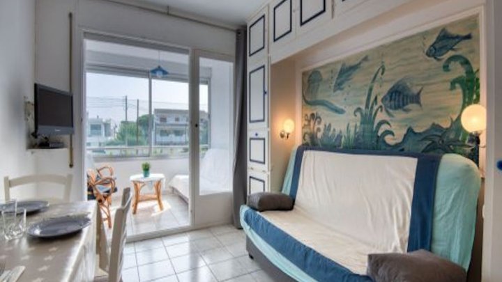 Encantador apartamento en planta baja con aparcamiento en L'Escala – Costa Brava – España