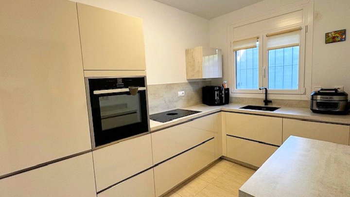Holiday home in L'Escala on the Costa Brava with private pool – experience pure Mediterranean living!