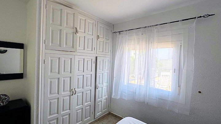 Impresionante villa de vacaciones en L’Escala – dos viviendas independientes, piscina, jacuzzi y vistas al mar