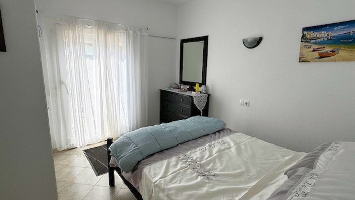 Traumhafte Ferienvilla in L’Escala – Zwei Wohneinheiten, Pool, Jacuzzi & Meerblick