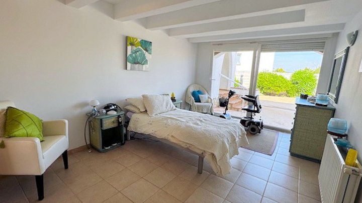 Traumhafte Ferienvilla in L’Escala – Zwei Wohneinheiten, Pool, Jacuzzi & Meerblick