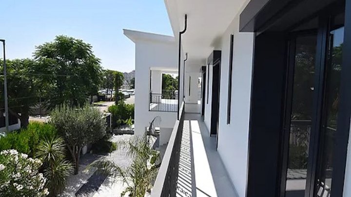 Villa de lujo con licencia turística en una ubicación privilegiada de Empuriabrava