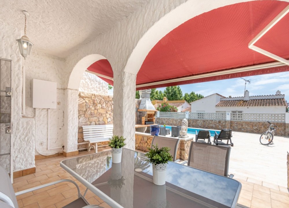 Ferienvilla privater Pool Empuriabrava kaufen