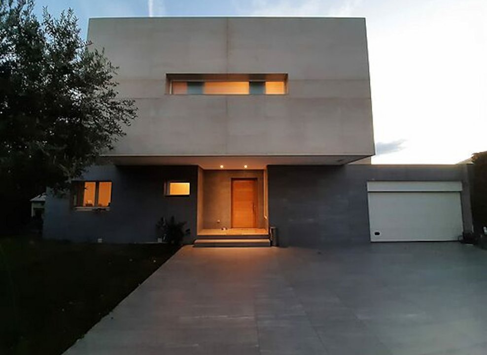 Empuriabrava exklusive moderne Villa in bester Lage
