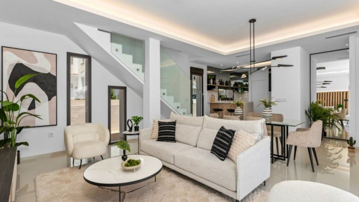Moderne Neubauvillen in Torremolinos – stilvolles Wohnen an der Costa del Sol