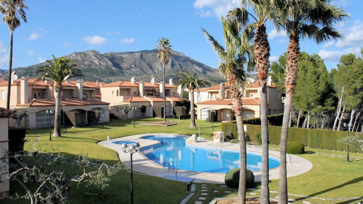 Ihr perfektes Zuhause in Miami Playa an der Costa Dorada – Villen, Bungalows und Ferienwohnungen