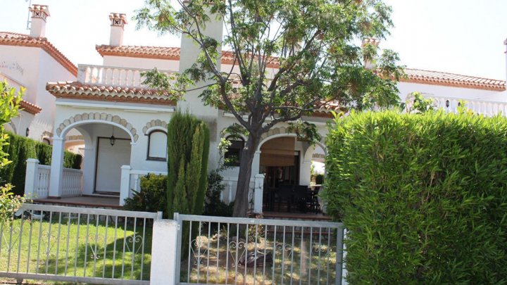 Ihr perfektes Zuhause in Miami Playa an der Costa Dorada – Villen, Bungalows und Ferienwohnungen
