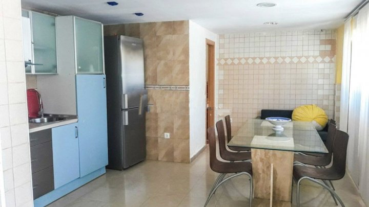 Casa de vacaciones en Miami Playa, en la Costa Dorada, con piscina privada