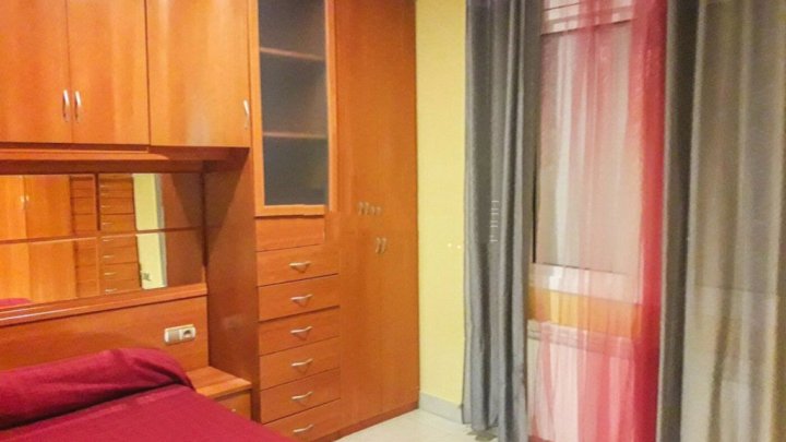 Casa de vacaciones en Miami Playa, en la Costa Dorada, con piscina privada