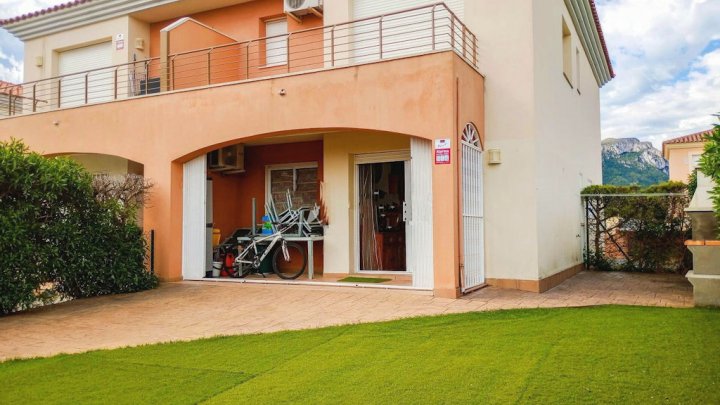 Miami Playa – Costa Dorada – Encantador apartamento en planta baja con gran jardín privado