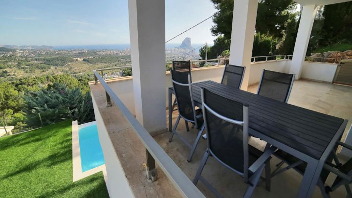 Exklusive Ferienvilla in Calpe – mit privatem Pool an der Costa Blanca, Spanien