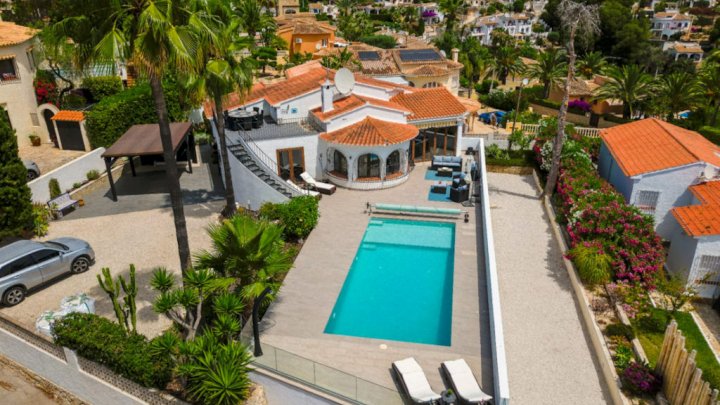 Exklusives Ferienhaus mit Meerblick in Moraira – Traumimmobilie an der Costa Blanca zu verkaufen
