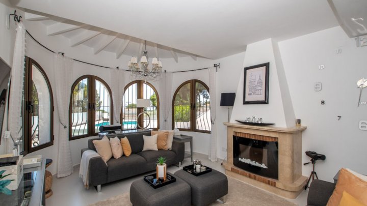 Exklusives Ferienhaus mit Meerblick in Moraira – Traumimmobilie an der Costa Blanca zu verkaufen