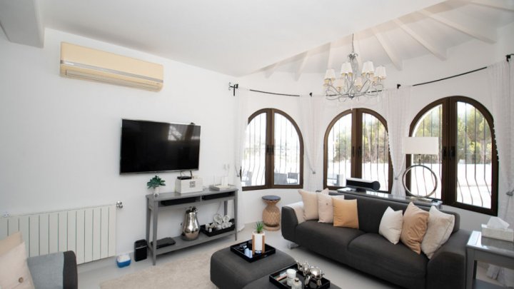 Exklusives Ferienhaus mit Meerblick in Moraira – Traumimmobilie an der Costa Blanca zu verkaufen