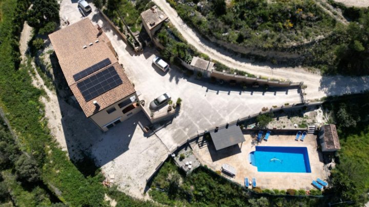 Finca méditerranéenne près de Benissa avec vue panoramique et piscine privée à vendre