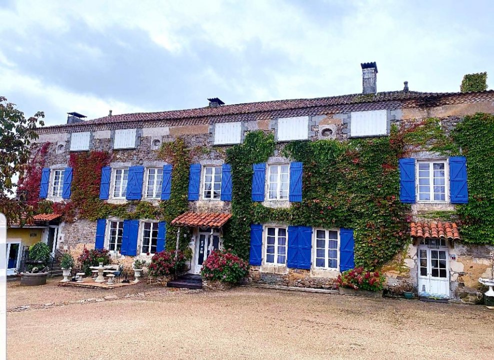Charmantes Hotelanwesen im Regionalpark Périgord-Limousin
