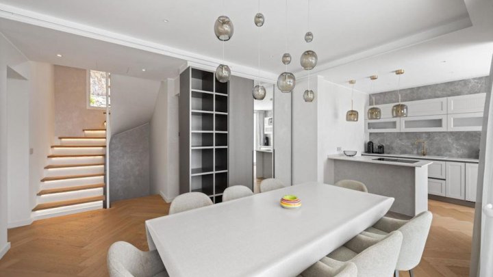 Exclusive designer villa with heated infinity pool and sea view in Bordighera