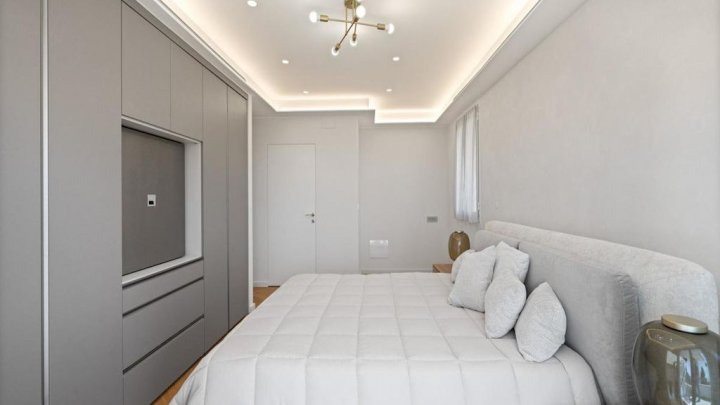 Villa de diseño exclusiva con piscina infinita climatizada y vistas al mar en Bordighera