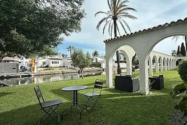 Erdgeschosswohnung in Empuriabrava am Kanal