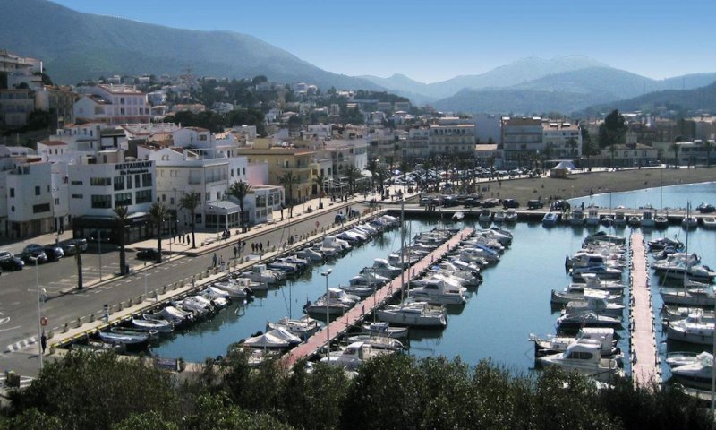 Attraktive Wohnung im Herzen von Llançà an der Costa Brava zu verkaufen