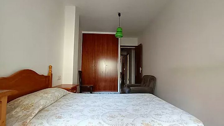 Attraktive Wohnung im Herzen von Llançà an der Costa Brava zu verkaufen