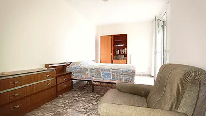 Attraktive Wohnung im Herzen von Llançà an der Costa Brava zu verkaufen