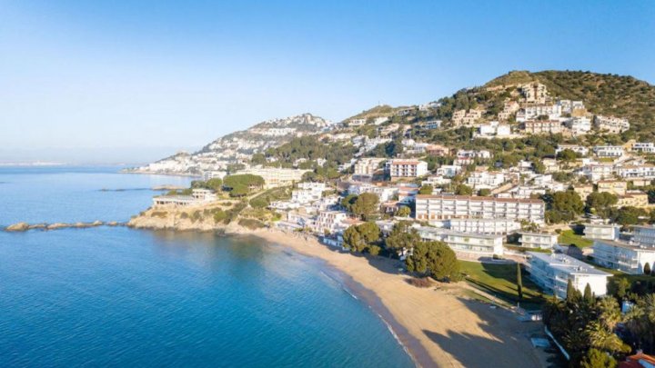 Traumhafte Duplex-Wohnung mit Meerblick in Canyelles (Roses) – Costa Brava