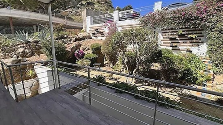 Stunning holiday apartment with spectacular sea views – Roses, Costa Brava