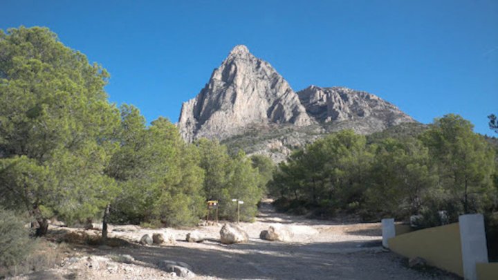 Costa Blanca Lifestyle – Exklusive Villa mit Garten, Pool und Meeresnähe zu verkaufen