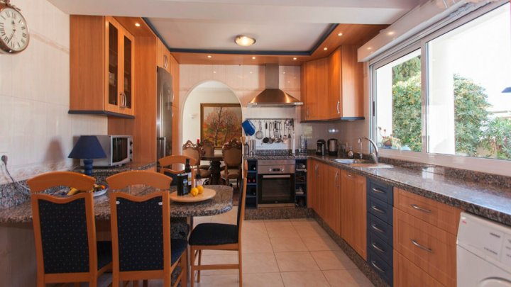 Costa Blanca Lifestyle – Exklusive Villa mit Garten, Pool und Meeresnähe zu verkaufen