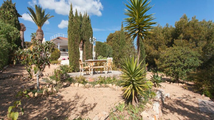 Costa Blanca Lifestyle – Exklusive Villa mit Garten, Pool und Meeresnähe zu verkaufen